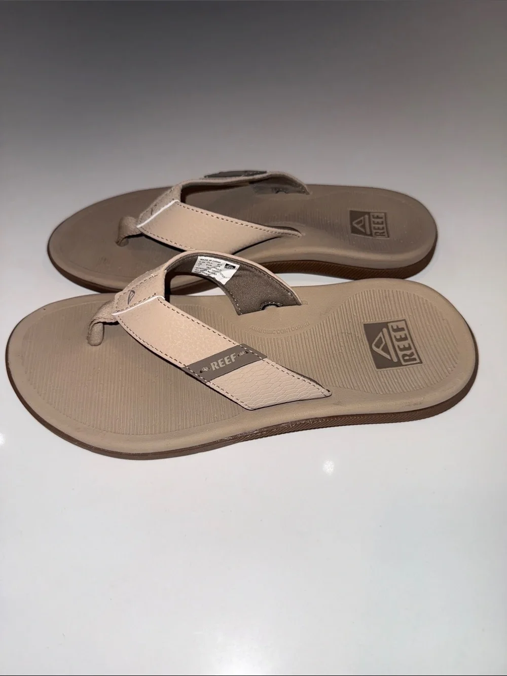 Reef Santa Ana Men's Flip Flop Sandals Size 7 Tan Beige